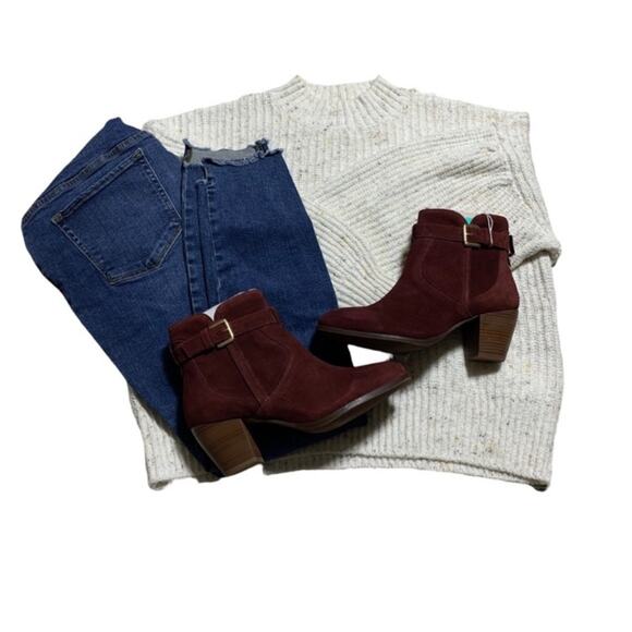 Diba NWT Sleek Booties Burgundy Red Leather Upper Buckle Side Zipper Size 7.5 - Picture 9 of 11